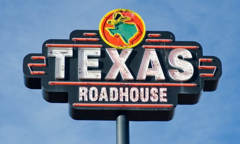 1754202325 Texas Roadhouse faces DEI discrimination complaint from legal group.jpg