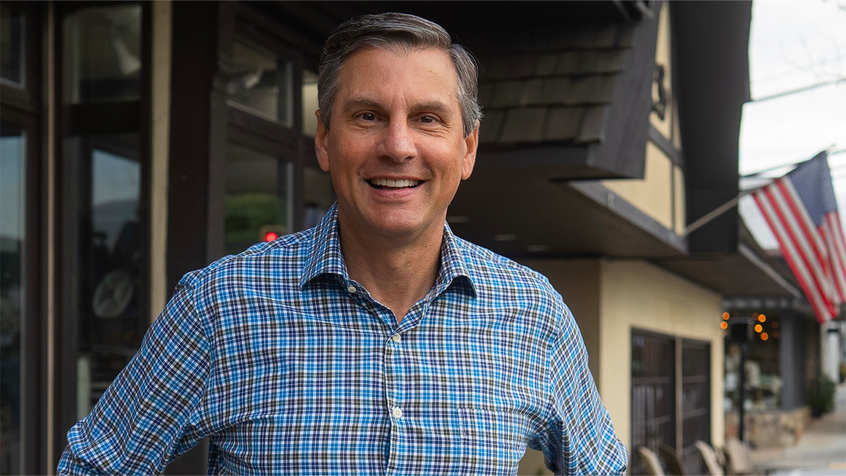 The former football coach Derek is running for the Republican Senate in Georgia