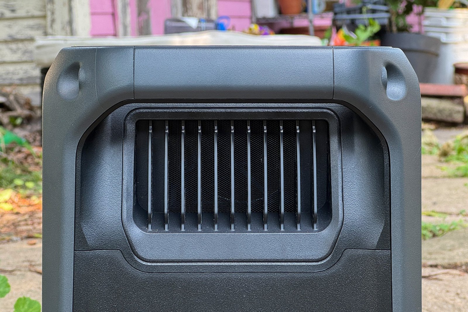 DJI Power 2000 mobile power station review