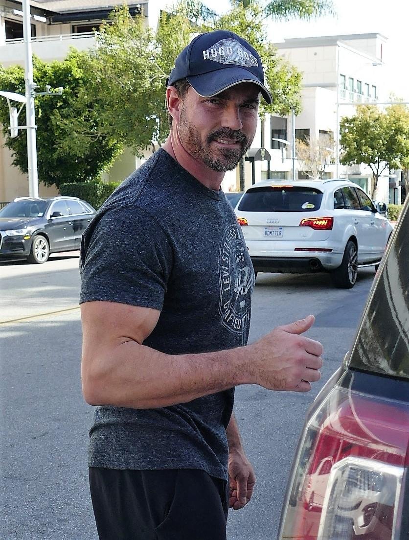 Dennis Richards's new husband, Aaron Vareers, was seen leaving after his wife was dropped to the shower of the child Andy Cohen