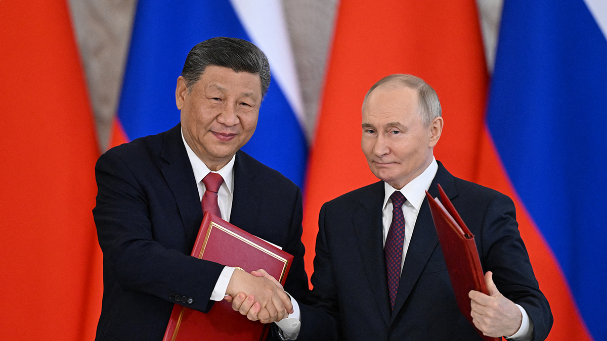 Putin, eleventh handshake