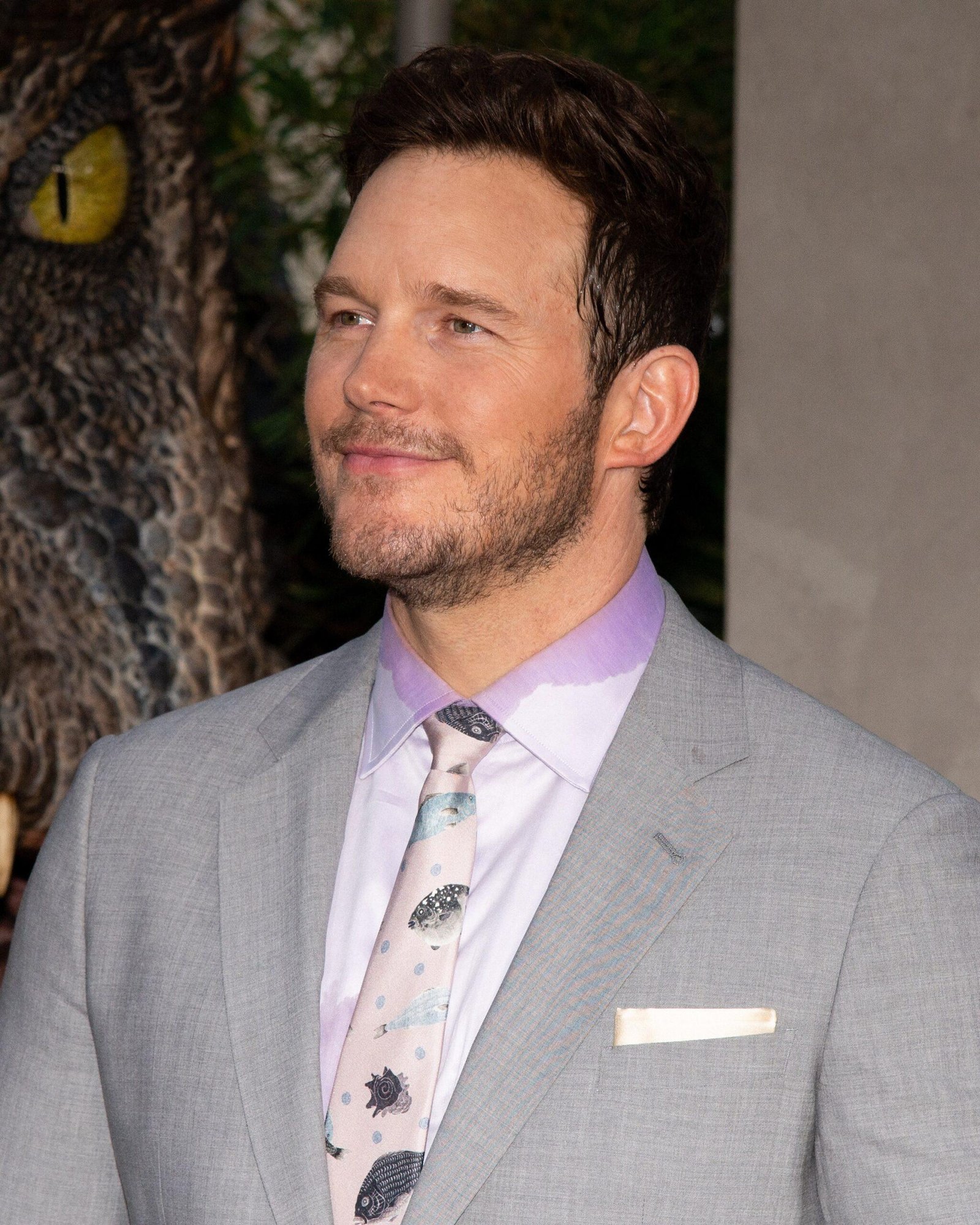 A video of Chris Pratt appears on the song EMINEM, and an <a href=
