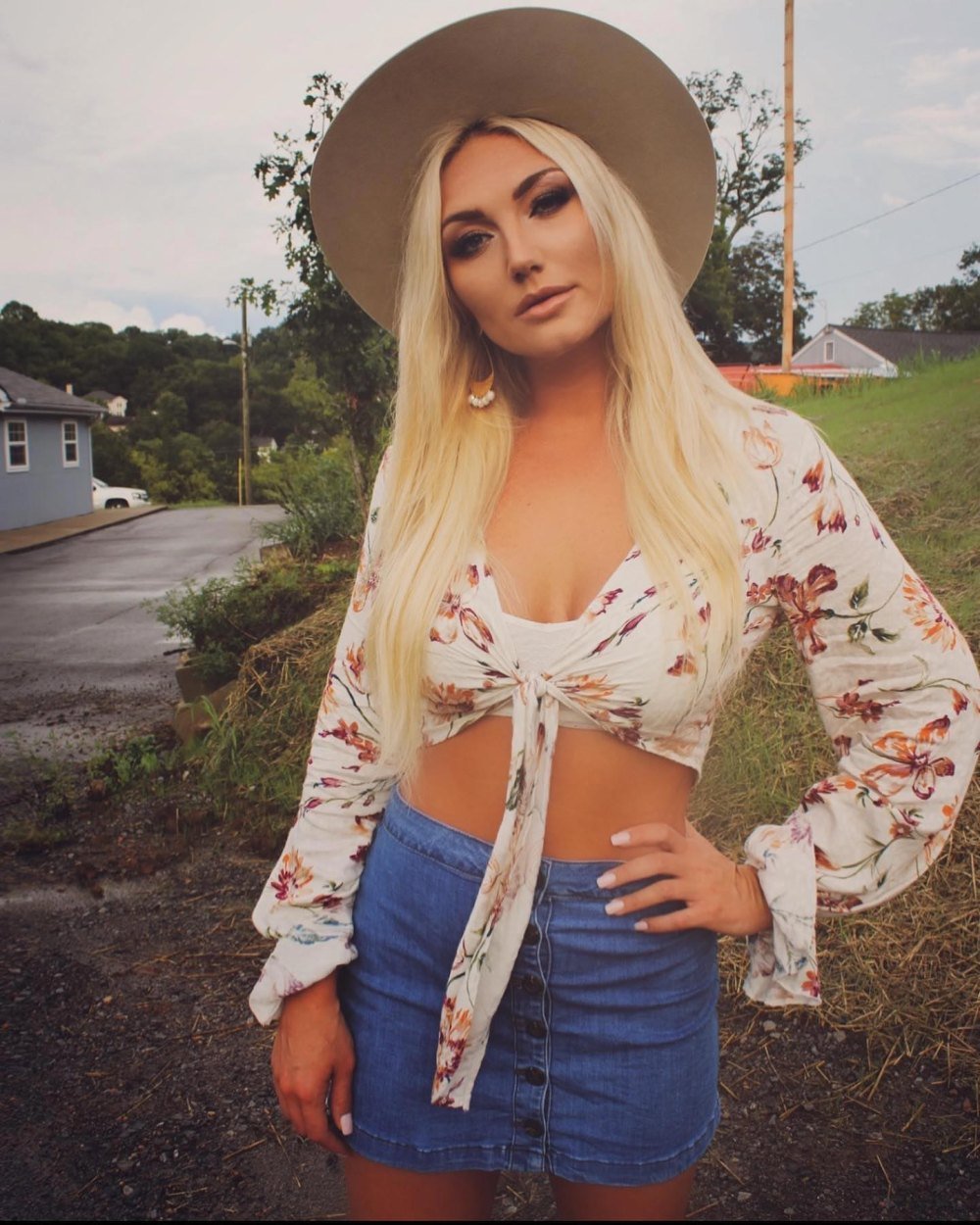 Brock Hogan claims that my mother Lindas claims that she did not meet the son in the <a href=