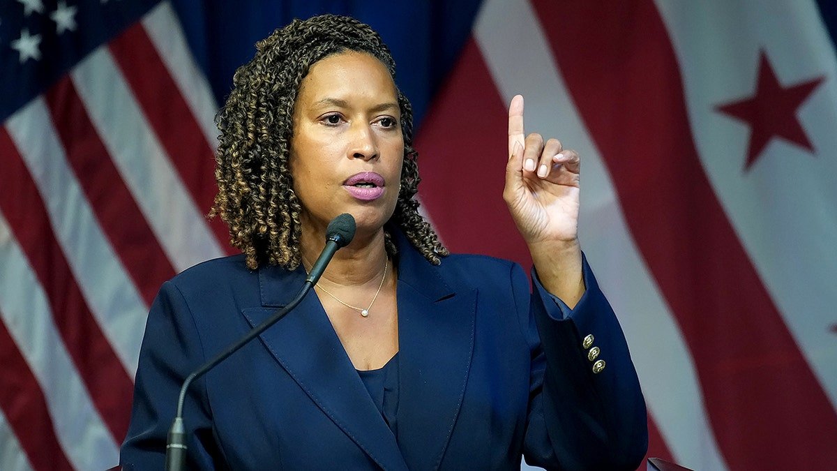 Mayor of the capital, Morel Boser