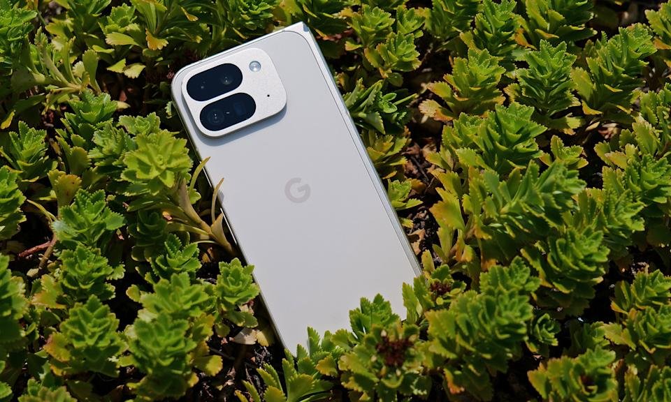 While other areas took scratches, after removing the Pixel 9 Pro Fold leather, she really did a good job in protecting his background.