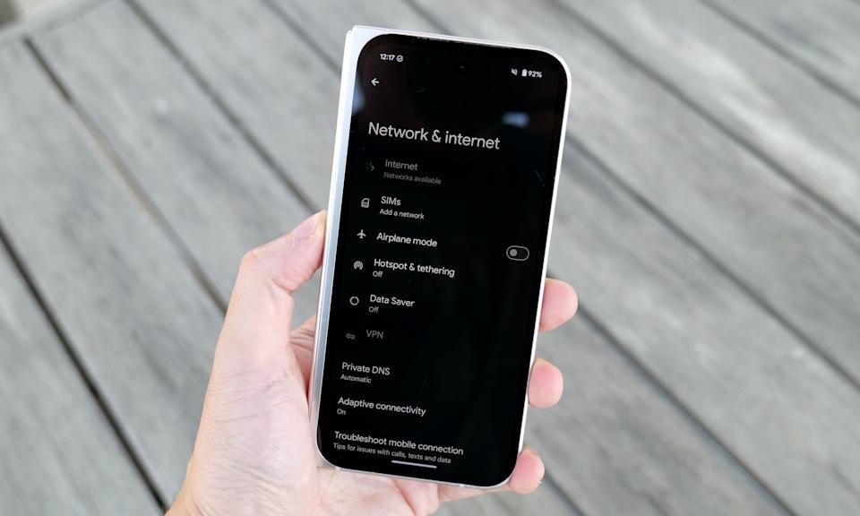 One of the problems that have appeared in the past two weeks is when Pixel 9 Pro Fold is lost sometimes mobile phone data because he forgets that there is a SIM card inside.