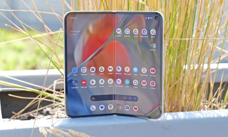 1755527985 How Google caught up to Samsung in just two generations.jpeg