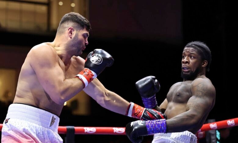 1755632342 Hrgovics Cut Problem A Recurring Nightmare For The Heavyweight Star.jpg