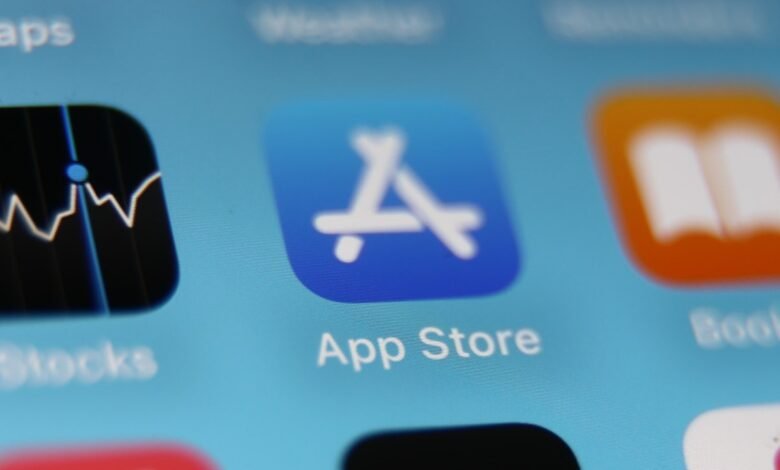 1755671694 Child safety group files FTC complaint against Apple over App.jpg