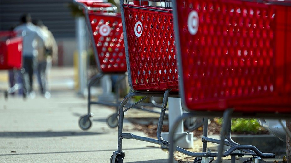 Targeted shopping carts