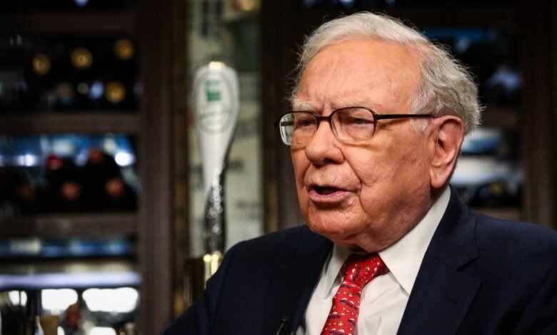 1755924257 Warren Buffett and top CEOs say a college degree doesnt.jpg