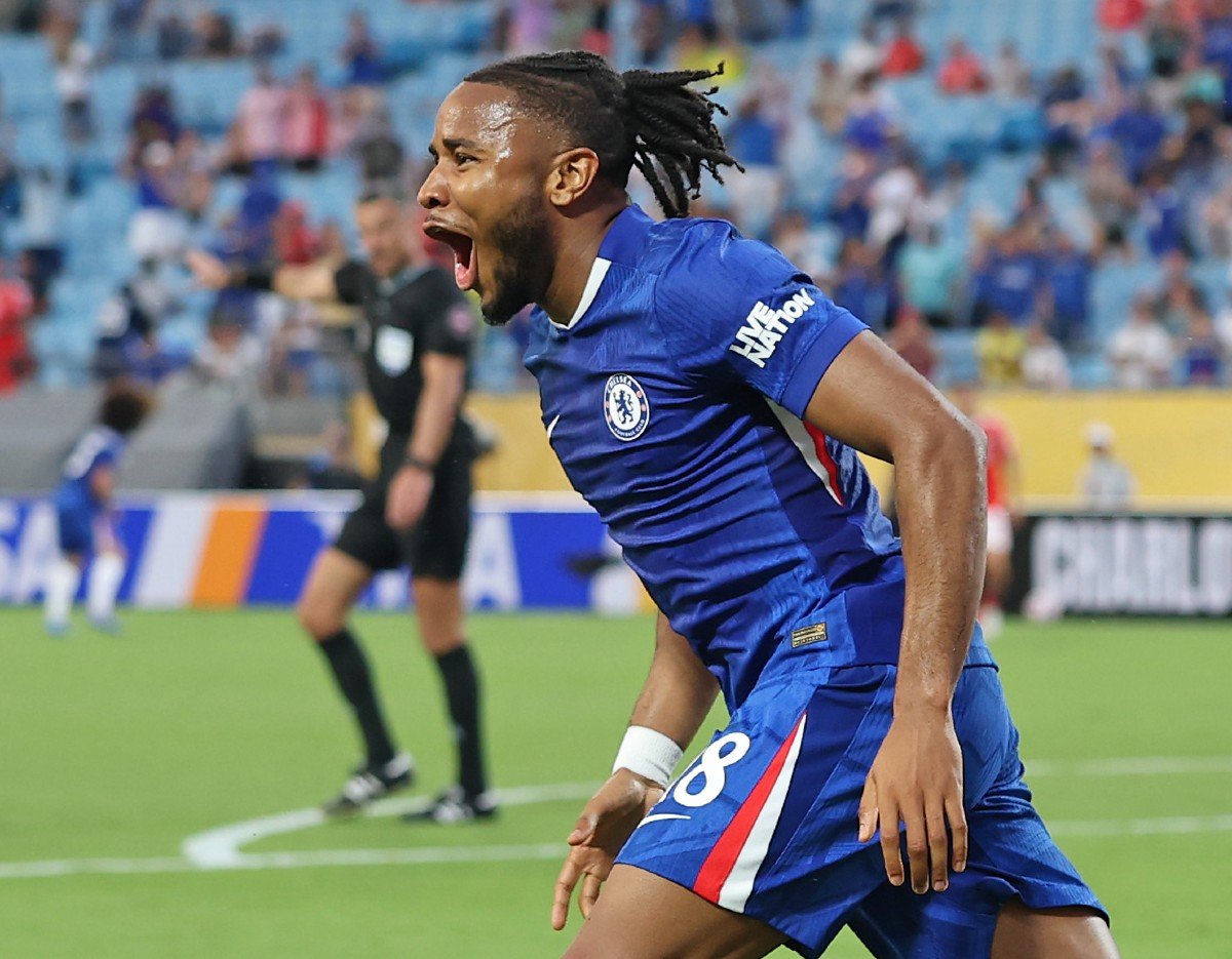 Christopher Nkungu celebrates the registration in Chelsea at the club's World Cup