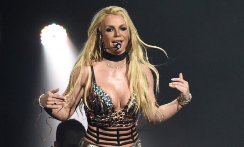1756035423 Britney Spears Poses Naked on Instagram in New Racy Photo.jpg