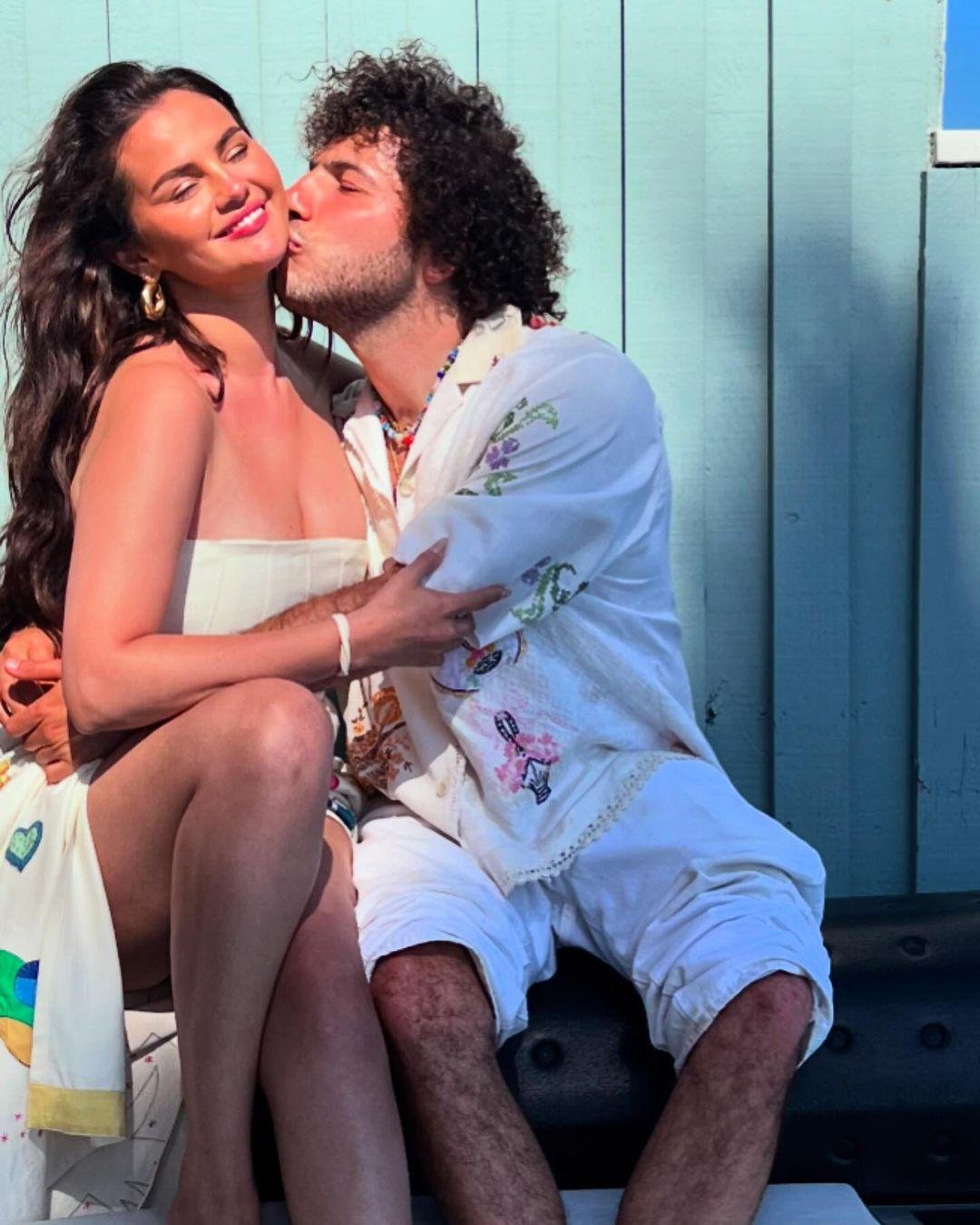 Benniko kissing Selena Gomez
