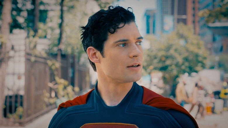 David Cornsuim in the role of Superman in the streets of Metropolis in Superman (2025)