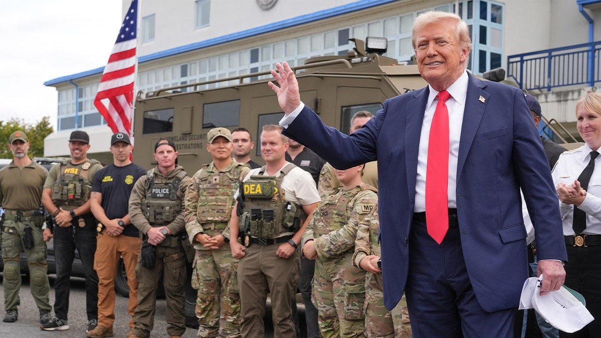 Trump speaks with National Guard and Law enforcement staff
