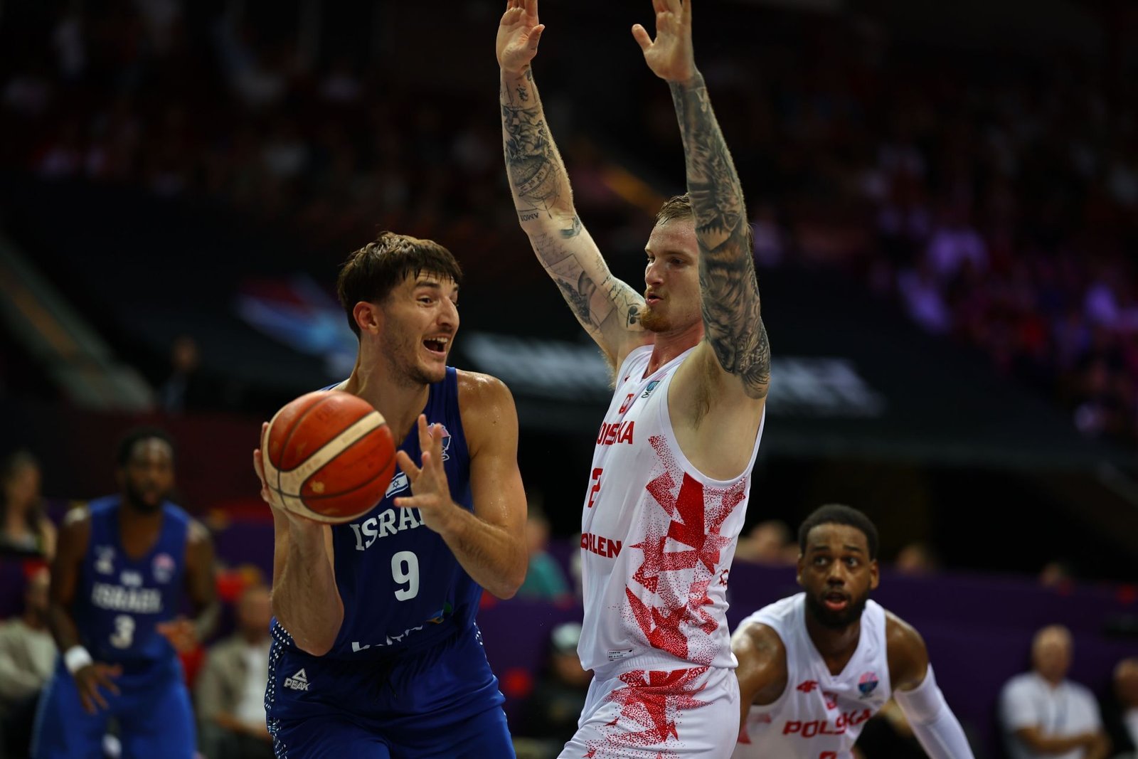 Roman Sorkin plays during the Eurobasket 2025 game against Poland (Getty).