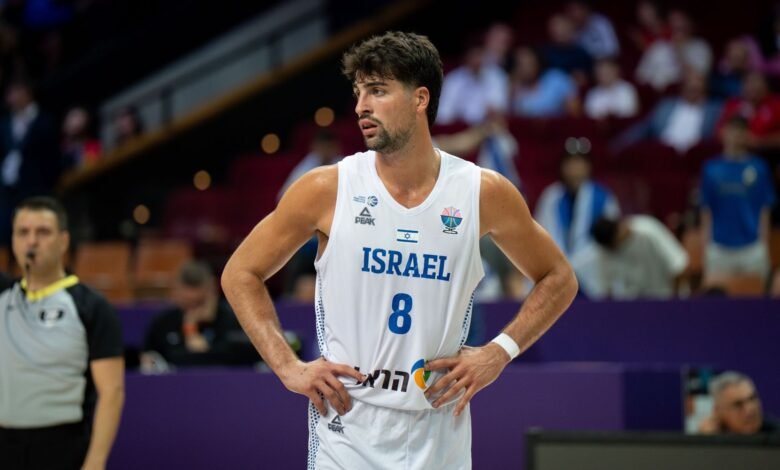 1756602109 Israeli national anthem faces harsh treatment at EuroBasket in tense.jpg