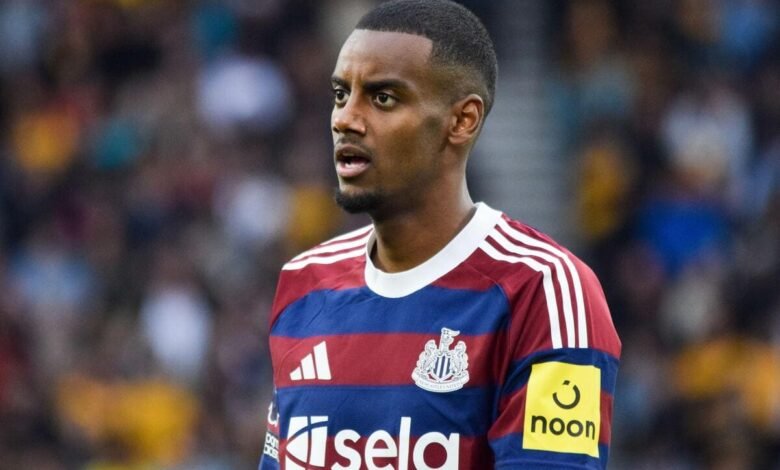 Get him out Alan Shearer fires Alexander Isak warning.jpg