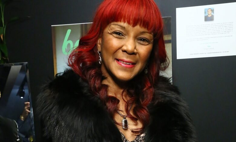Mama Jones Gags Fans With Nicki Minaj High School Pose.jpeg