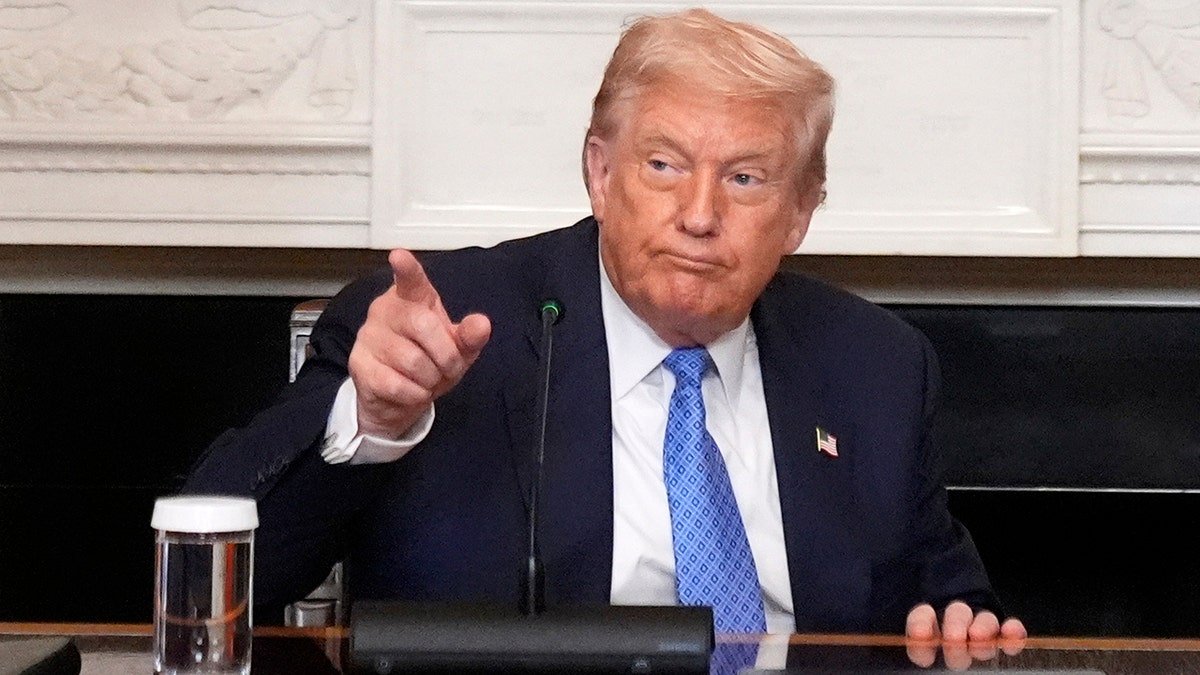 Donald Trump refers to the White House