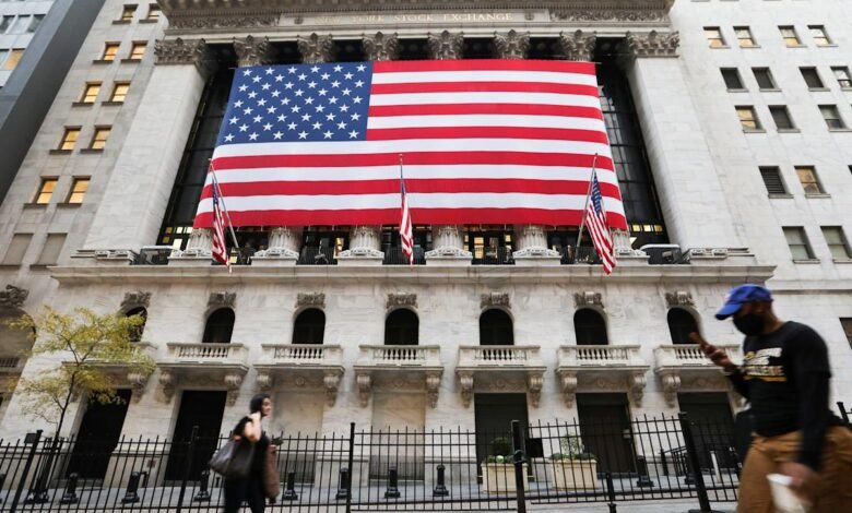 Stocks loved by hedge funds have crushed the market this.jpeg