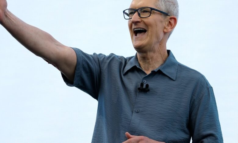Tim Cook says Apple is ‘open to AI acquisitions.jpg