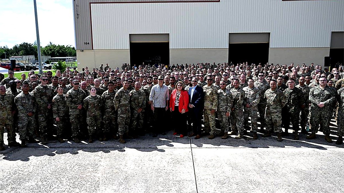 War Minister Beit Higseth with the forces in Puerto Rico
