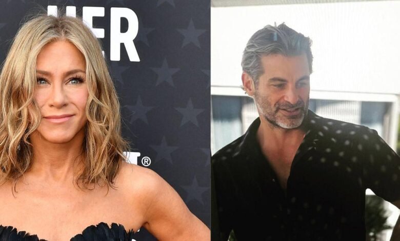 1757372278 Jennifer Aniston Soft Launches Beau Jim Curtis Online.jpg