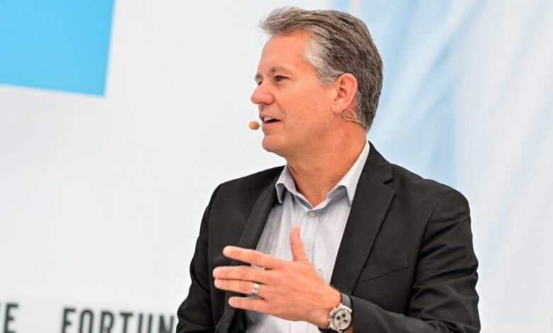 1757460817 Why Walmarts CEO says AI wont lead to lower headcount.jpg