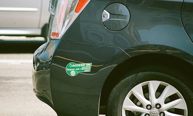 1757525009 California electric vehicle drivers lose carpool lane privileges Sept 30.jpg