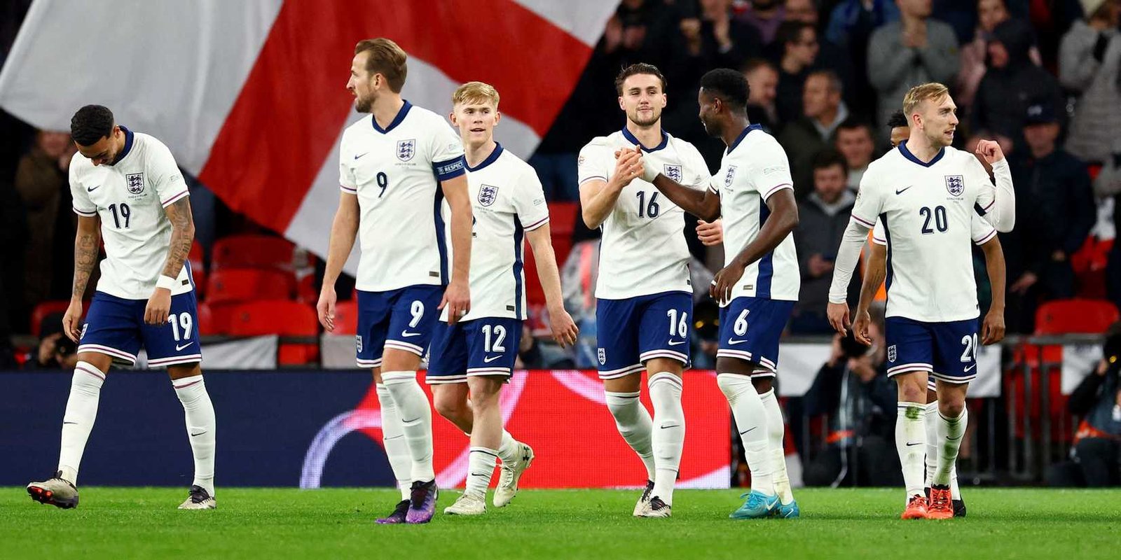 Taylor Harwood Pillis from England is celebrating their fifth goal with Mark Joyahi