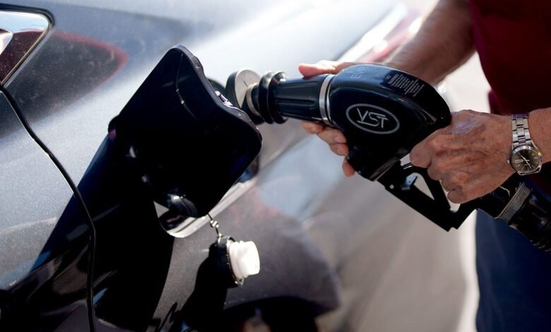 1757659042 Drivers spending less of their income on gas than in.jpg