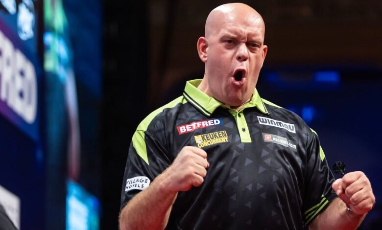 1757715277 World Series of Darts Finals Michael van Gerwen Luke Humphries.jpg