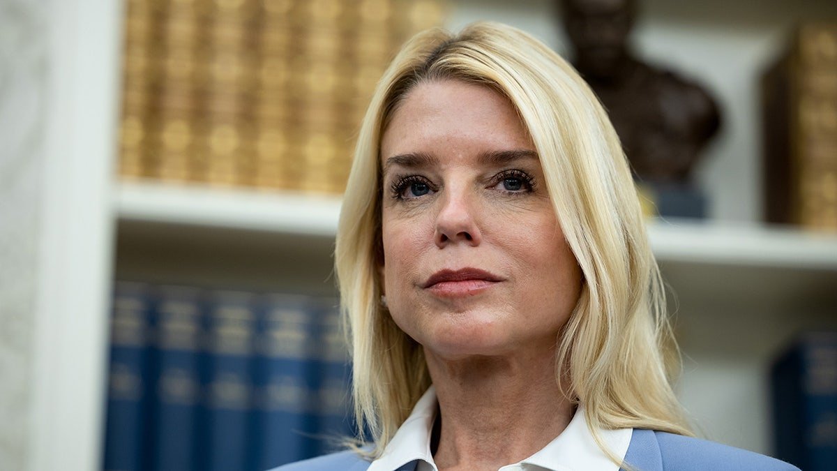Public Prosecutor Pam Bondi