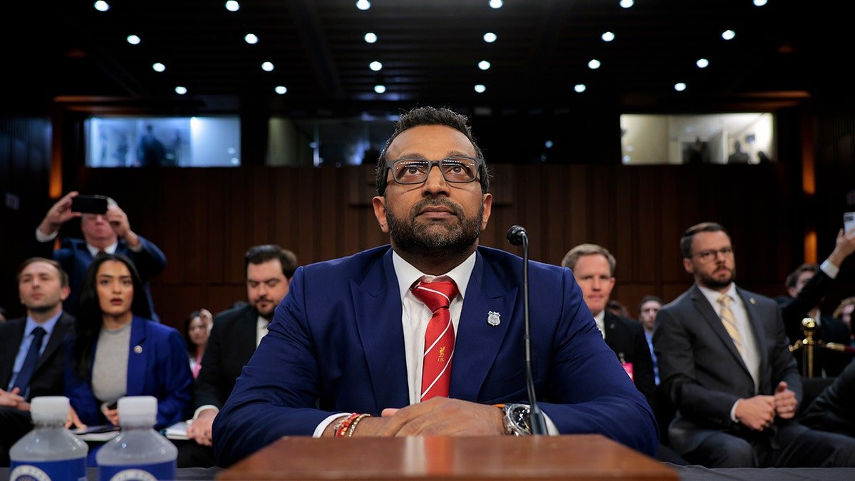 Cash Patel defends withdrawals for private agents at the FBI