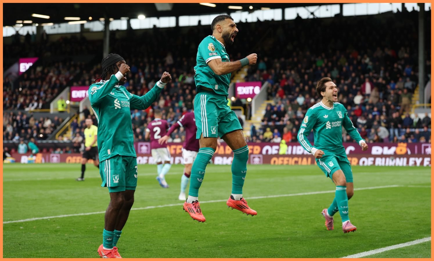 Mohamed Salah, Jeremy Fribong, and Federico Chisa celebrate Bepterpool, his winner against Burnley