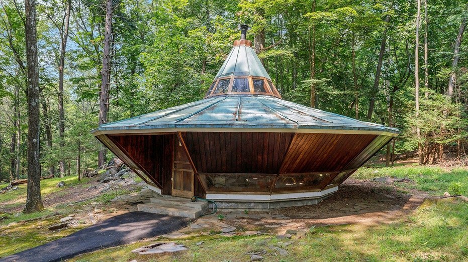 The property also features a smaller spacecraft.