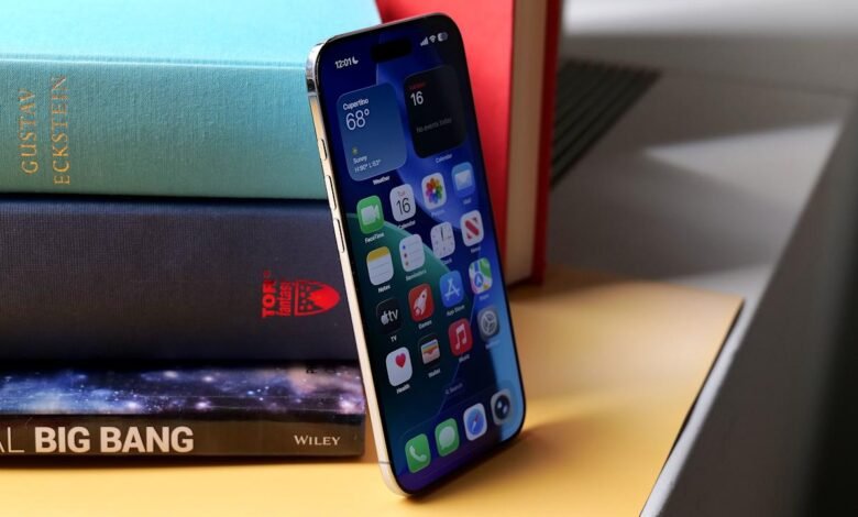 1758482095 iPhone 17 lineup AirPods Pro 3 Apple Watch Series 11.jpeg