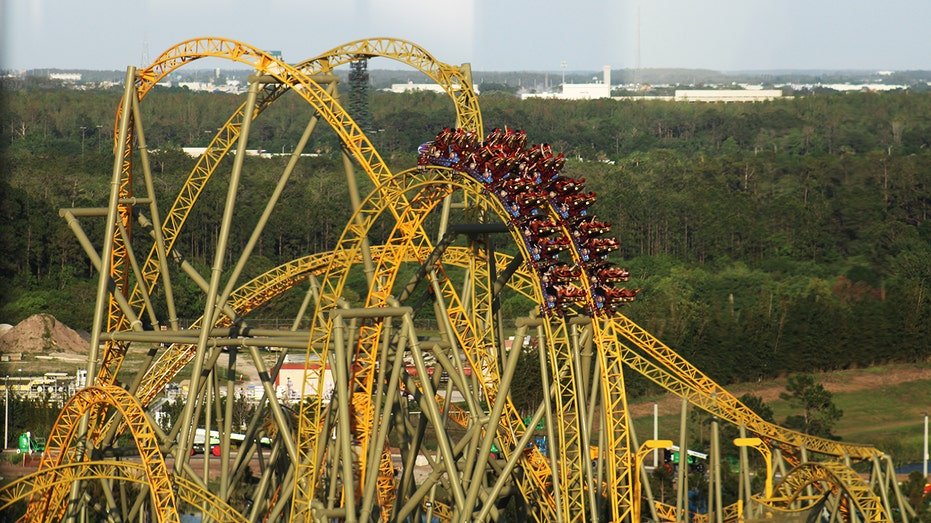 Stordst contestants are seen from the height of Helius