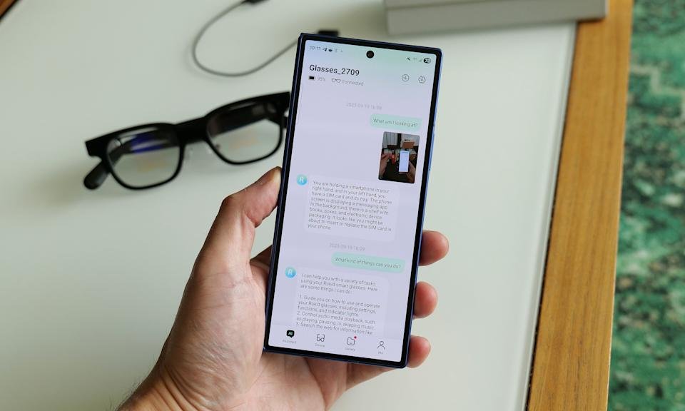 Rokid Smartglasses can use artificial intelligence to identify objects that fall in front of the camera, but the accuracy of these descriptions is somewhat.