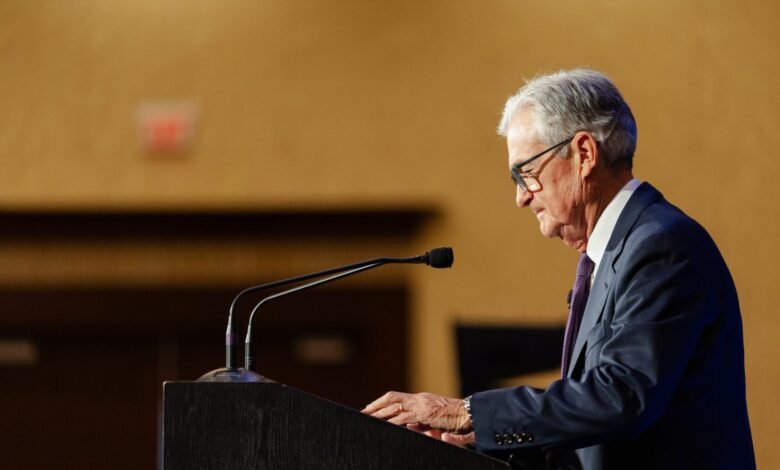 1758883385 Fed officials and data keep signaling Wall Street wont get.jpg