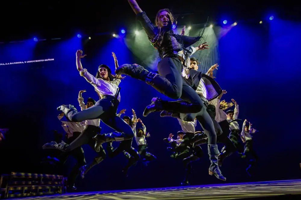 Artists jump on the stage