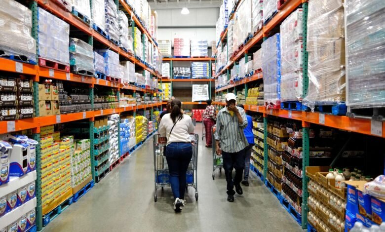 1759000936 The US economy is running even hotter than previously thought.jpg