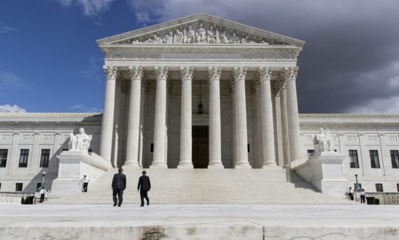 1759031759 Trump asks Supreme Court to back his limits on birthright.jpg