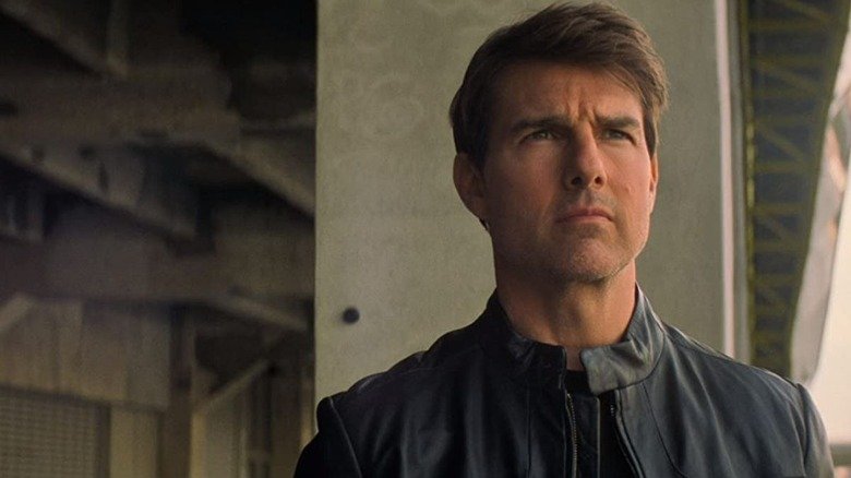 Tom Cruise in the role of Ethan Hunt with short hair in the mission: impossible - final account