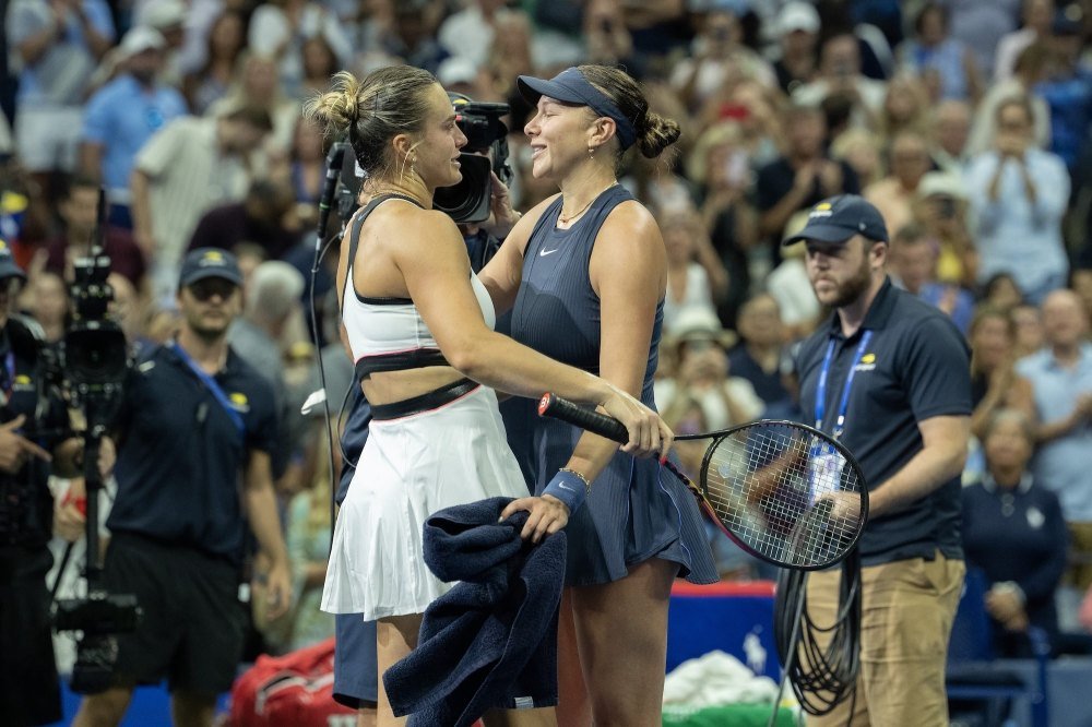Gettyimages-2234068710 Aryna Sabalenka shares a message by Emana Anisimova after the United States. Jpg