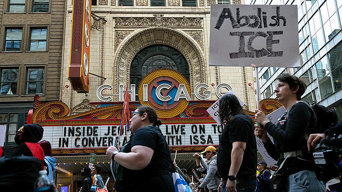 Ice Chicago protest
