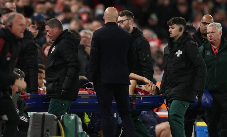 Completely in tears Slot makes worrying comparison as Liverpool.jpg