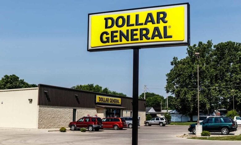 Is Dollar General Stock Outperforming the SP 500.jpeg